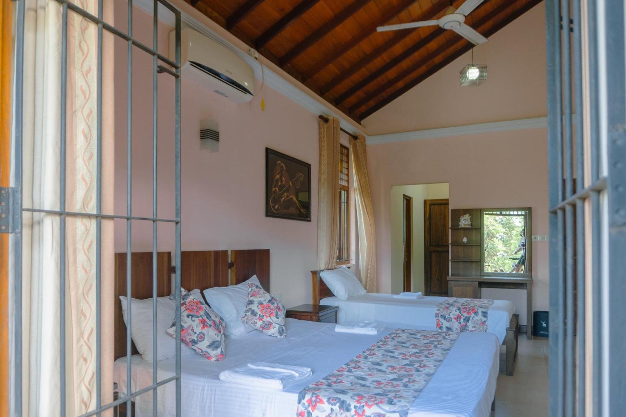 Bigcity Villa - Airport Transit Hotel Katunayake Exterior photo