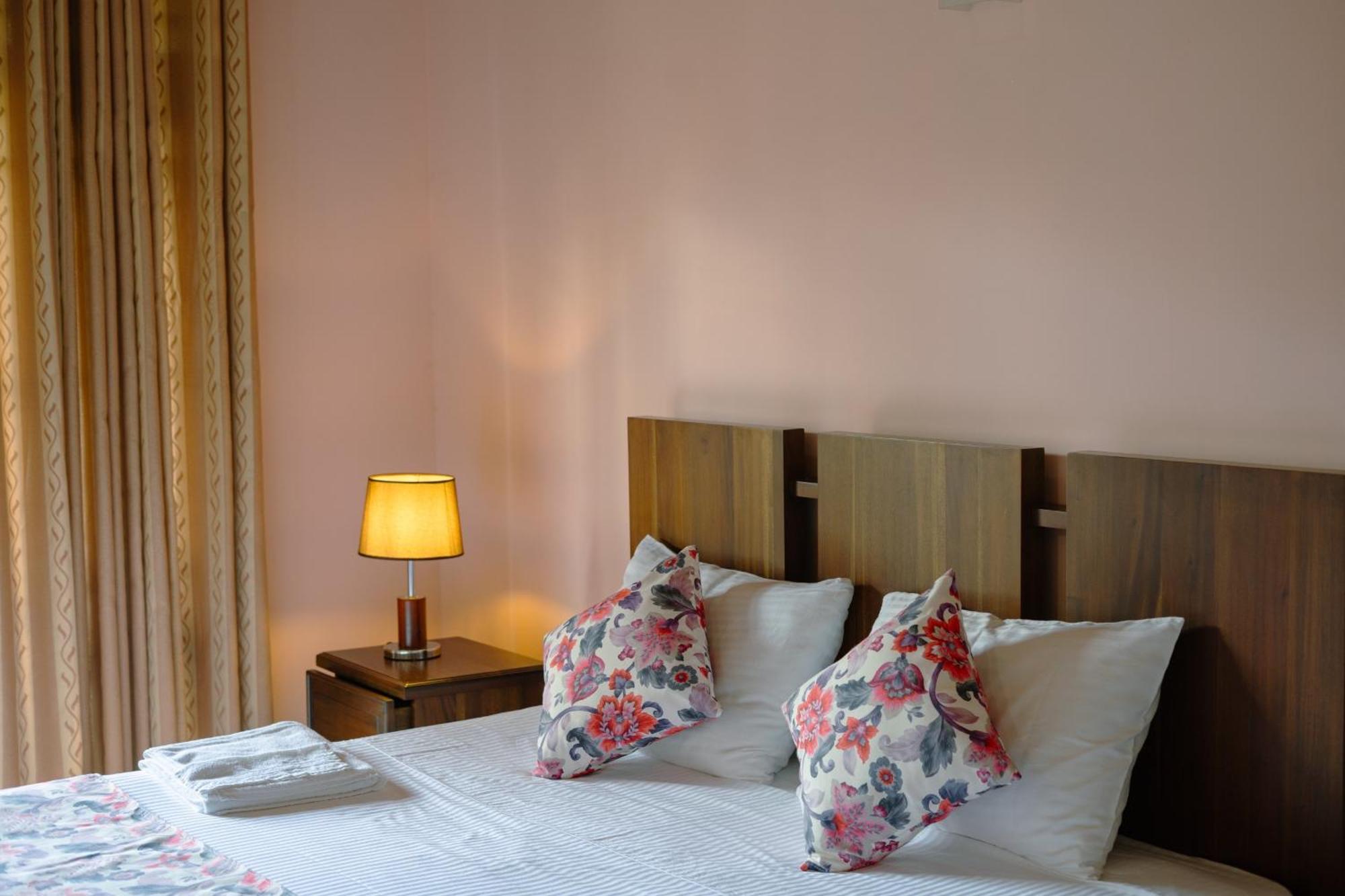 Bigcity Villa - Airport Transit Hotel Katunayake Exterior photo