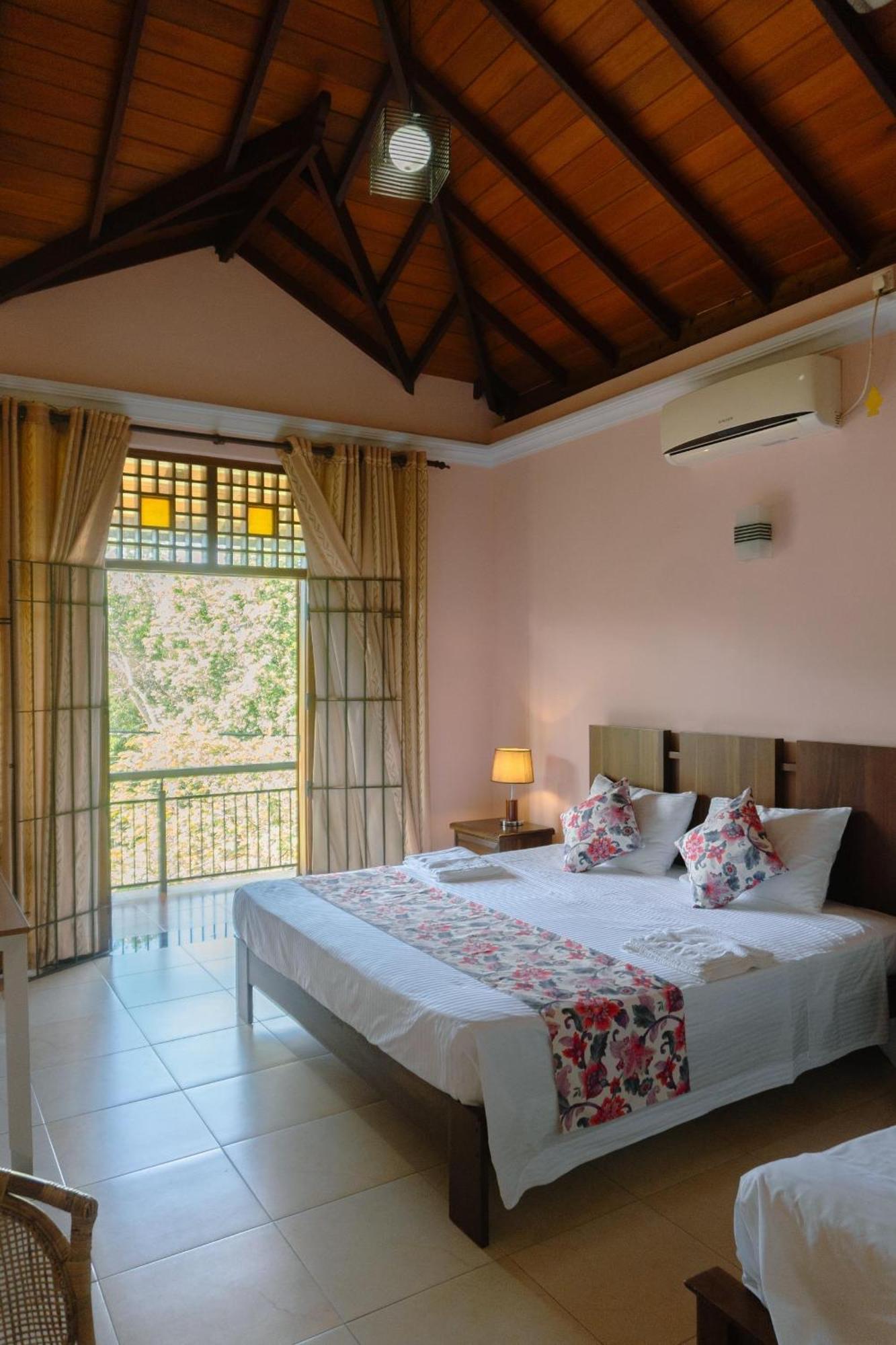Bigcity Villa - Airport Transit Hotel Katunayake Exterior photo