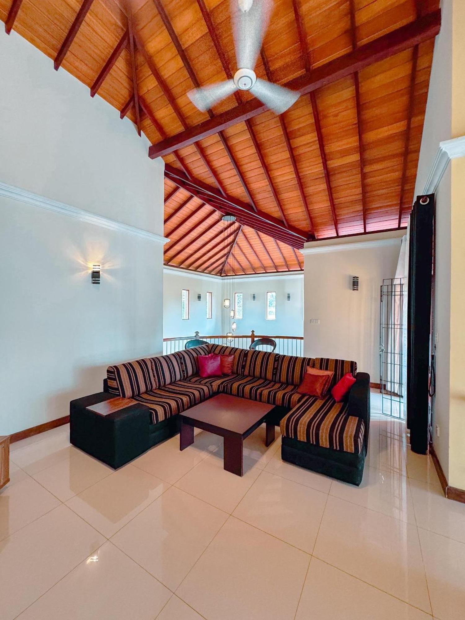 Bigcity Villa - Airport Transit Hotel Katunayake Exterior photo