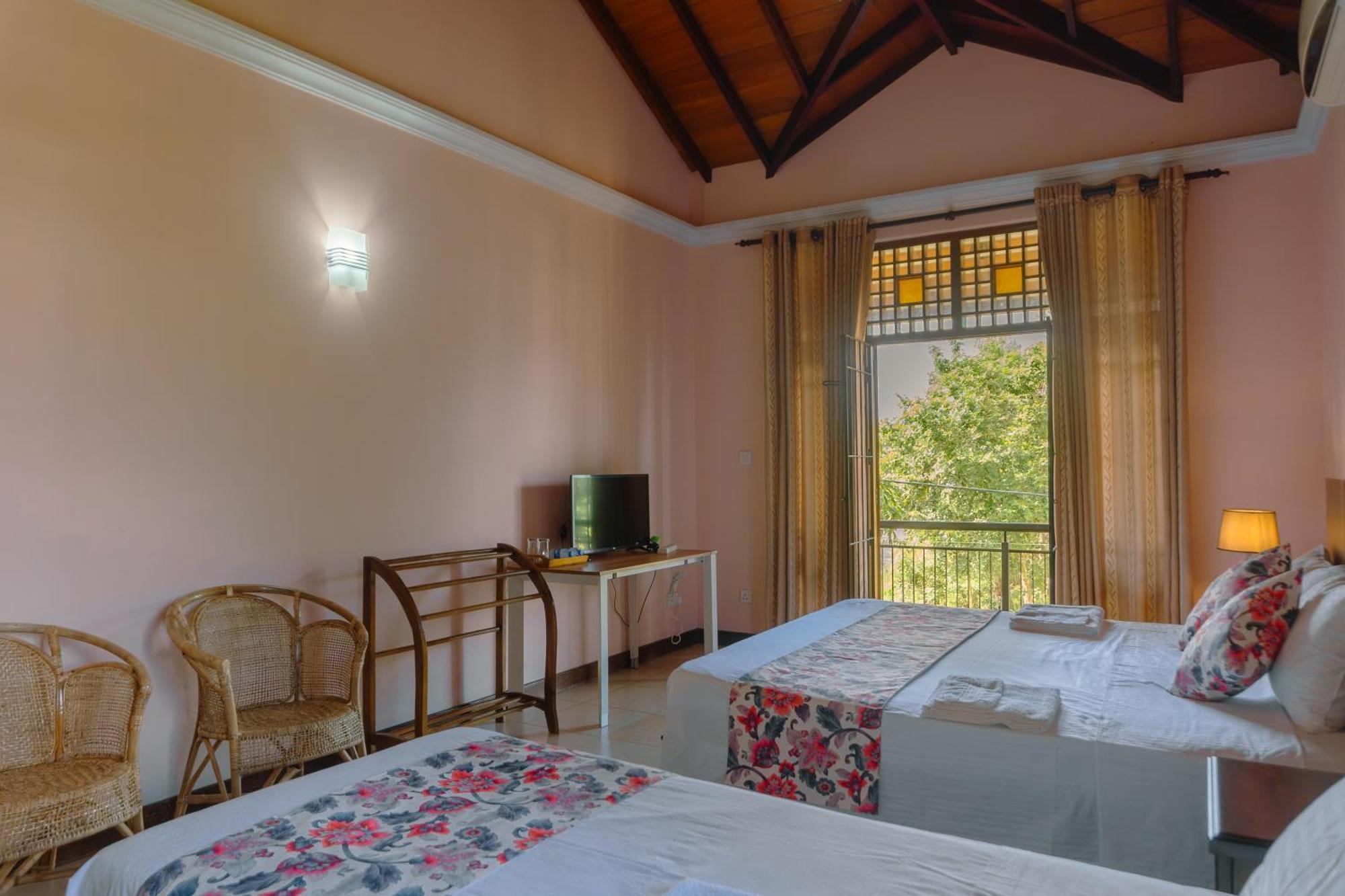 Bigcity Villa - Airport Transit Hotel Katunayake Exterior photo