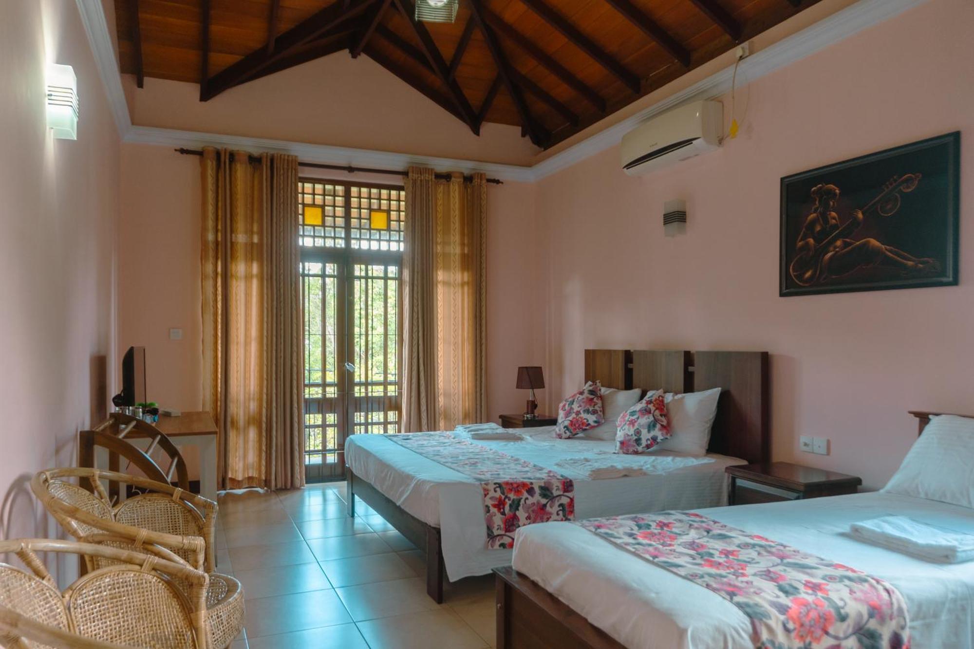 Bigcity Villa - Airport Transit Hotel Katunayake Exterior photo