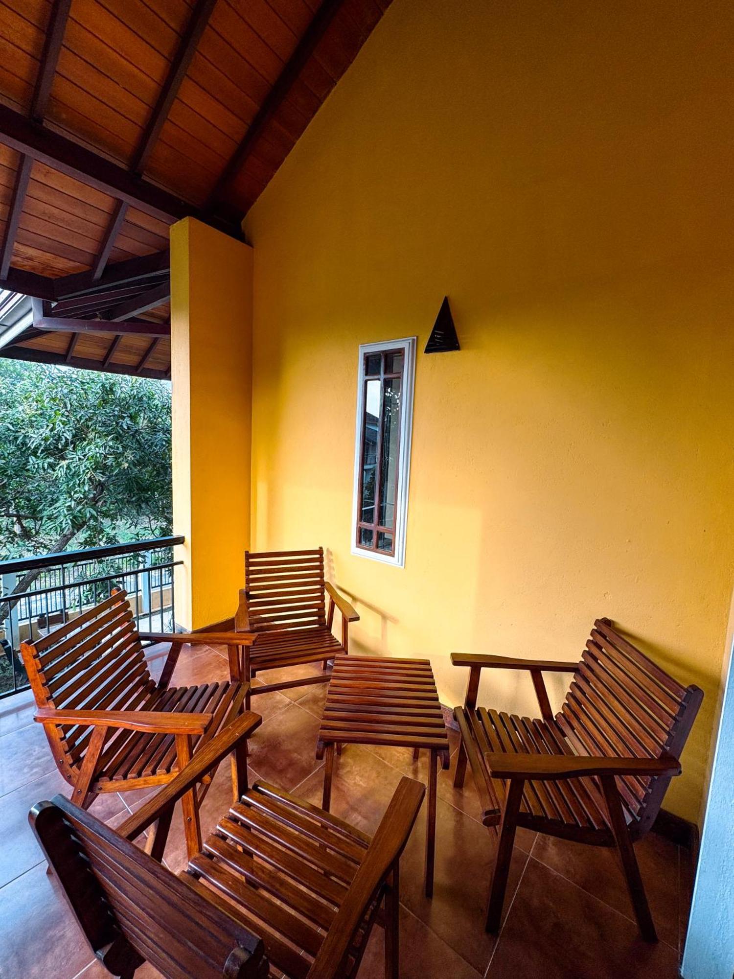 Bigcity Villa - Airport Transit Hotel Katunayake Exterior photo